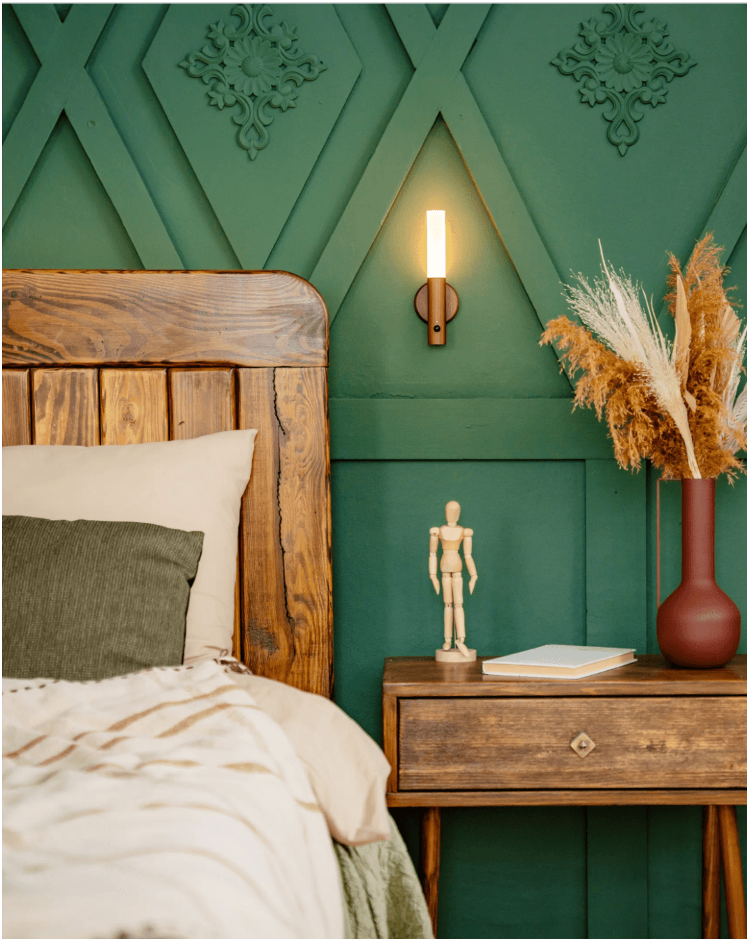 Arne - Rechargeable Wooden Sconce